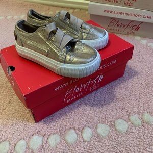 Toddler girl canvas sneakers